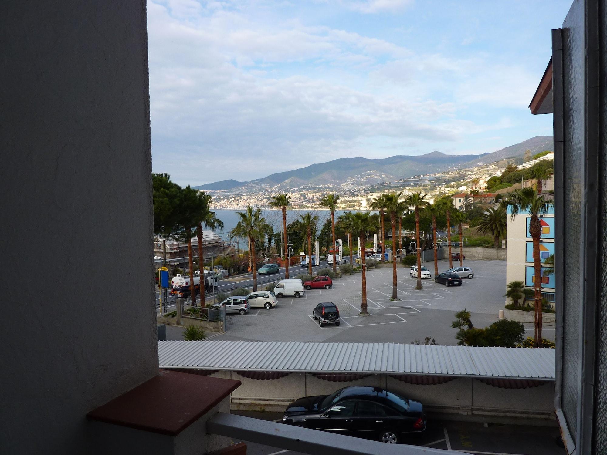 Hotel Ariston Montecarlo サンレモ エクステリア 写真