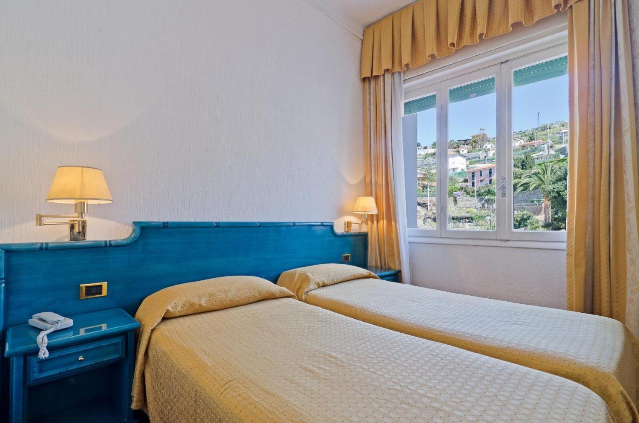 Hotel Ariston Montecarlo サンレモ エクステリア 写真